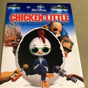WALT DISNEY PICTURES PRESENTS CHICKEN LITTLE🐔🐷